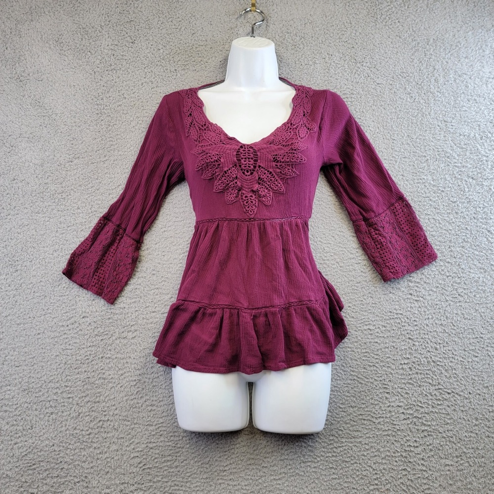 Knox Rose Top Womens XS Purple‎ Floral Crochet Trim Tiered Crinkle Boho Classic